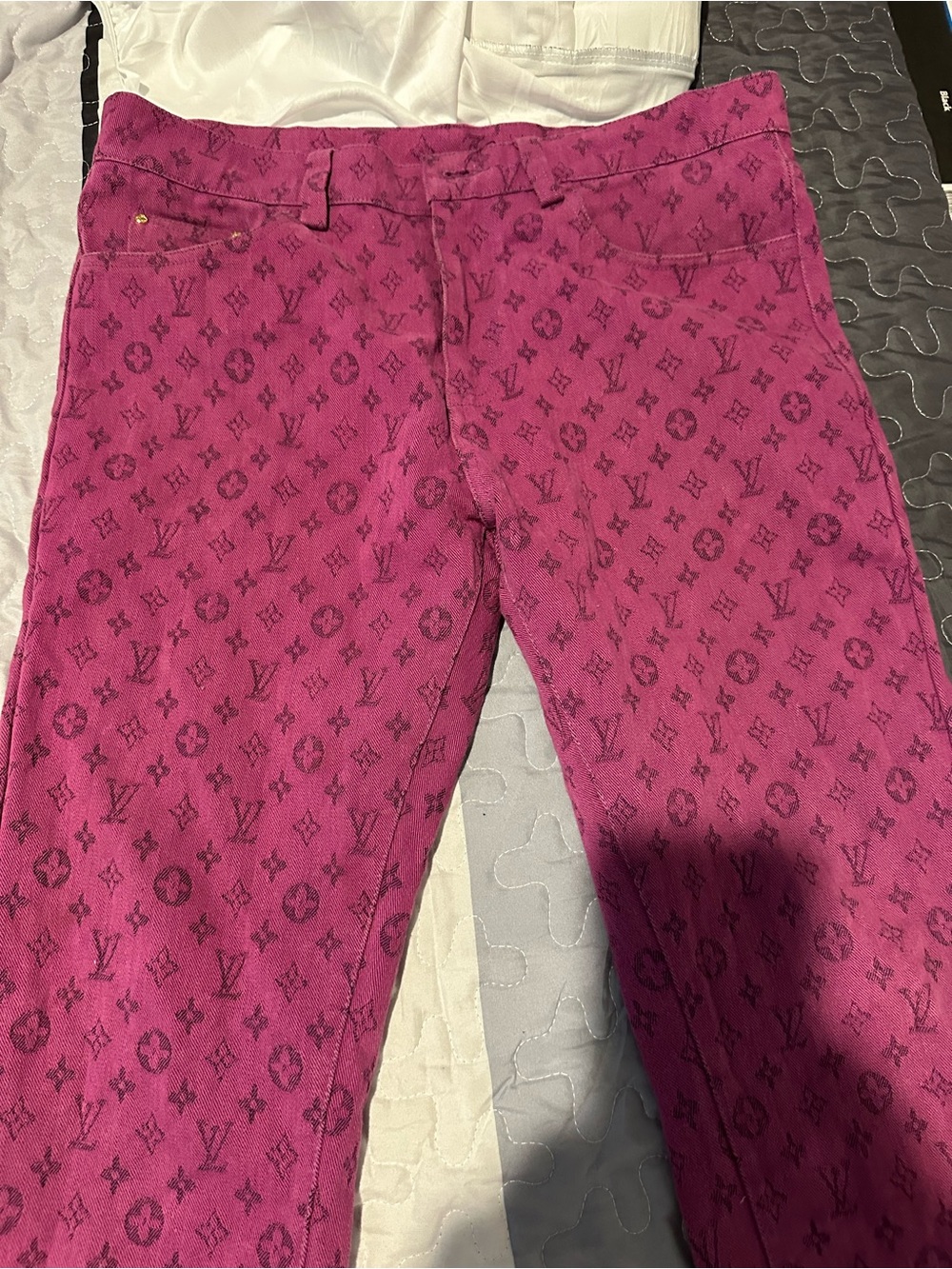 Louis Vuitton men’s size 34 jeans in Plum with Navy. Nice material stretchy